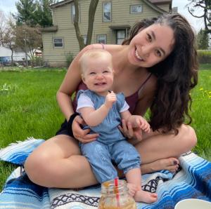 O tânără mamă, care îi citea bebeluşului din Biblie înainte de culcare, a fost nimerită în cap de un glonț rătăcit, în SUA: ''Este în Rai chiar acum''