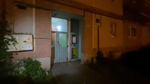 Primele victime ale frigului din apartamente, la Timișoara: bărbat găsit mort, iar fiica lui în stare de inconştienţă, intoxicați cu gaze. Se încălzeau la aragaz