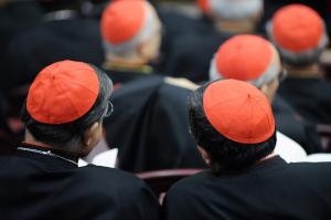 Raport devastator: 3.000 de pedofili descoperiți în Biserica Catolică Franceză, începând cu 1950. Iar cifra este "minimul estimat"