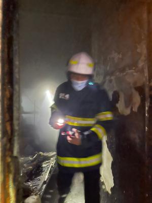 Incendiu Spital Ploieşti. Primele imagini din salonul mistuit de flăcări, unde doi pacienţi au fost găsiți carbonizați