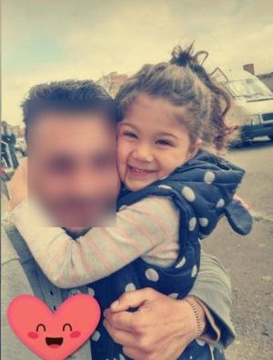Tatăl vitreg al fetiței ucise și incendiate la Arad a fost reținut. Copila a sfârșit în timp ce mama ei năștea la maternitate