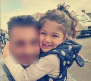 Tatăl vitreg al fetiței ucise la Arad a recunoscut crima. Spune că micuța era agitată și a dat-o de mai multe ori cu capul de perete