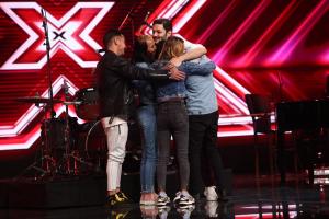 Un concurent din echipa Loredanei şi-a cunoscut familia pe scena X Factor ”Suntem mândri cu toții că fratele nostru a ajuns unde a ajuns”