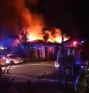 „Copiii mei sunt morți!” Momentul dramatic când tatăl realizează că patru copii ai săi au murit în casa cuprinsă de flăcări, în Australia