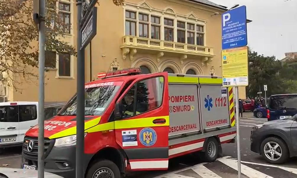 Alarmă Falsă Cu Bombă La Curtea De Apel Constanța și La Judecătoria Medgidia 400 De Persoane Au 8907