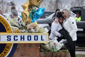 Părinții elevului ucigaș din SUA fuseseră chemați la școală cu câteva ore înainte de tragedie. Ce au descoperit anchetatorii