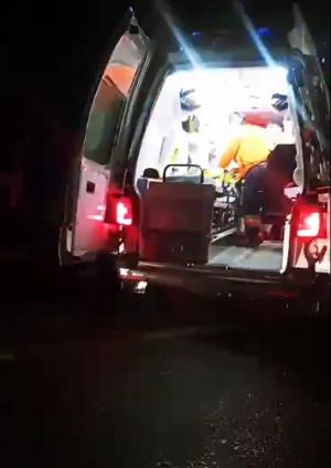 Accident grav în Maramureş, după ce un autoturism a fost lovit de un microbuz: Două persoane au ajuns la spital