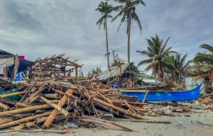 Crăciun negru în Filipine, urma taifunului Rai. Bilanţul victimelor a crescut la 388 de morţi. Peste 300.000 de oameni au fugit din calea dezastrlui