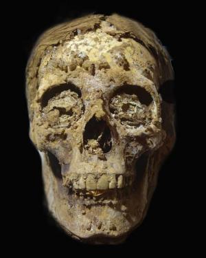 Arheologii spanioli au descoperit două mumii cu limbi de aur în morminte vechi de 2.500 de ani