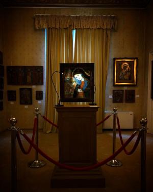 „Maica Domnului Îndurerată”, icoana pe glajă a lui Arsenie Boca, vândută pentru 17.000 de euro