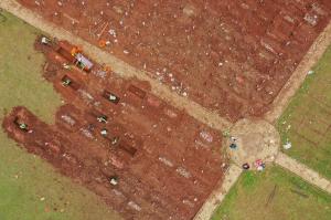 Autorităţile din Indonezia au extins cimitirele publice, pe fondul creşterii numărului de decese cauzate de Covid
