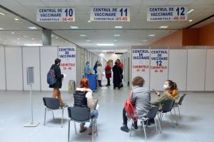 Peste 18.000 de români se programează, în fiecare oră, pentru vaccinare