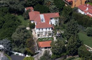 Cum arată casa de 25 de milioane de dolari în care Angelina Jolie se ascunde de Covid-19