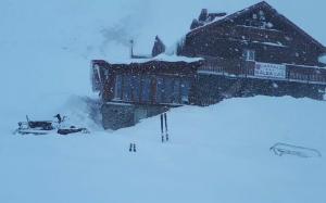 Pericol de avalanșă la munte. Nivel maxim de alertă, 5 din 5, pentru Masivul Făgăraș