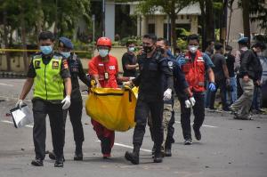 Atentat sinucigaş la o catedrală, după slujba de Florii, în Indonezia. Cel puţin 14 oameni au fost răniţi