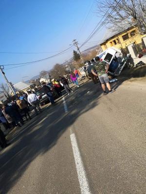 Accident cumplit la Suceava, între un microbuz cu 19 elevi și două mașini. A fost activat Planul Roșu de intervenție