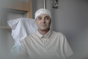 Medicul erou Cătălin Denciu, primele declarații după incendiul de la Spitalul Piatra Neamţ: "Am început să pot merge din nou"