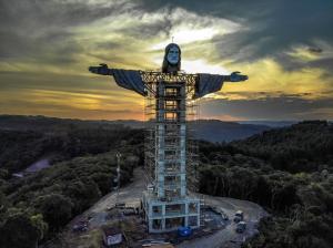 Noua statuie a lui Hristos din Encantado, Brazilia va fi mai înaltă decât cea din Rio. Cât costă și ce va avea în interior