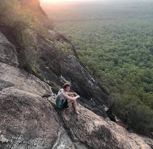 Un student de 18 ani, alipinist cu experienţă, a căzut 40 de metri în gol, de pe un munte, în Australia: „A murit făcând ceea ce iubea”