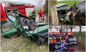 Dacie ruptă în două pe un drum din Tulcea, şoferiţa a murit pe loc în maşina făcută praf într-un copac