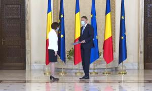 Ioana Mihăilă a depus jurământul, după învestirea ca ministru al Sănătății. Klaus Iohannis: "Vă doresc multă putere de muncă"