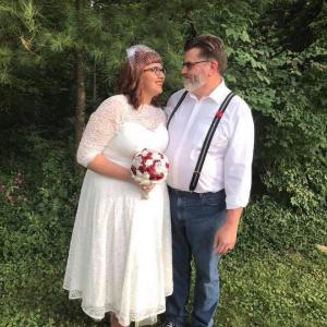 O femeie s-a căsătorit cu socrul ei de 60 ani, după ce a divorţat de soţ: "Relația noastră este acum perfectă"