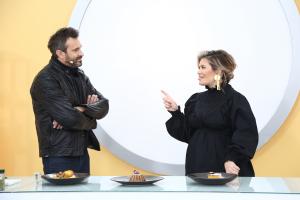Chefi la cuţite, astăzi, de la 20:30, la Antena 1: Chef Scărlătescu şi-a ales Cuţitul de aur. Irina Margareta Nistor, surpriza din audiţiile pe nevăzute