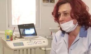 Metoda prin care un medic stomatolog din Timişoara alungă frica de dentist: "Efectiv uit de ce vin, plutesc"