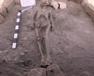 Oraș pierdut, ascuns sub nisip 3000 de ani. În interior a fost găsit și un schelet uman neobișnuit