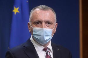 Sorin Cîmpeanu: Fără mască în exteriorul școlii de săptămâna viitoare. Doar 300.000 elevi mai fac cursuri online