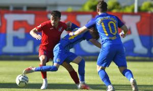 Steaua Bucureşti a promovat în Liga a doua la fotbal, în faţa a sute de susţinători
