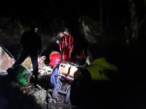 Tânăr găsit tăiat în masivul Postăvarul, la Peștera de Lapte. Băiatul de 23 de ani trebuia să fie în carantină