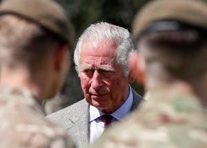 Prințul Charles le-a mulţumit personal soldaţilor care au participat la înmormântarea ducelui de Edinburgh