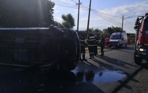 Accident cumplit în apropiere de Aninoasa, între un microbuz cu copii și o mașină. Două persoane au murit