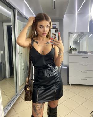 O influenceriță din Chișinău s-a aruncat în gol de la etajul 14, după un mesaj tulburător pe Instagram: "Eu nu cred, aici ceva nu-i curat"