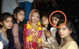 Mireasă moartă la propria nuntă, familia a înlocuit-o cu sora ei mai mică și a continuat festivitățile, în India
