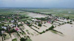 Inundații, culturi distruse și vieți luate de ape, bilanțul dramatic după două săptămâni de ploi torenţiale şi furtuni. Urmează zile de caniculă