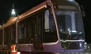 Cel mai lung tramvai din ţară a fost pus pe şine, în Timişoara. Are o capacitate de 200 de călători și o autonomie pe baterie de 64 de kilometri
