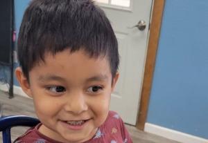 Băieţel de trei ani, mort pe scaunul dentistului, după o anestezie, în SUA. Părinţii, în lacrimi: „Nu ne așteptam să ieșim de acolo fără copil”
