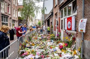 Jurnalistul de investigații Peter R. De Vries, împușcat în cap la Amsterdam, a murit