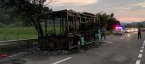 Un autobuz electric a luat foc la ieşirea din Dej. Călătorii au coborât imediat ce au sesizat fumul