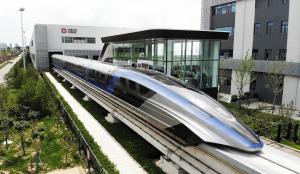 China a prezentat trenul Maglev cu cea mai mare viteză din lume. Parcurge 1000 de kilometri în doar 2,5 ore