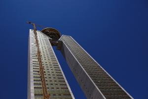 GALERIE FOTO | Cea mai înaltă clădire rezidenţială din Uniunea Europeană a fost inaugurată la 15 ani de la începerea construcţiei