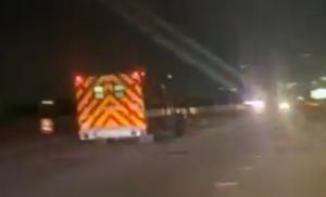 Cursă nebună cu o ambulanţă furată: Un şofer drogat şi înarmat a gonit pe şosea cu paramedicul şi pacientul în maşină, în SUA