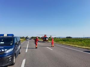 Accident cumplit în Bacău, cu șapte morți, între care doi copii, după ce un autoturism și un microbuz s-au izbit frontal. Alte 5 persoane, rănite