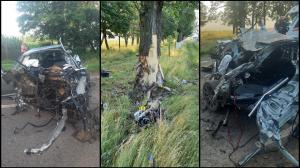 Tânăr mort pe loc în Botoșani, altul în stare gravă, după ce au intrat cu mașina într-un copac