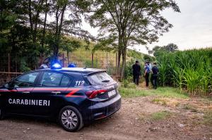 Tinere ucise pe câmp, strivite de o combină agricolă în lanul de porumb. Una dintre fete a apucat să sune după ajutor, în Italia