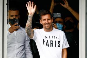 Primele imagini cu Lionel Messi la Paris şi clipul prin care Paris Saint Germain prefaţează venirea argentinianului: "Un nou diamant în oraş"