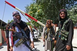 Talibanii îi vânează pe cei care au colaborat cu NATO și SUA, Mai mulţi afgani, împuşcaţi în timpul unui protest în estul ţării LIVE UPDATE
