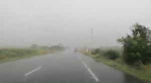 Cod roșu de ploi torențiale și vijelii puternice în 4 județe ale țării: Galați, Iași, Vrancea și Botoșani. VIDEO
